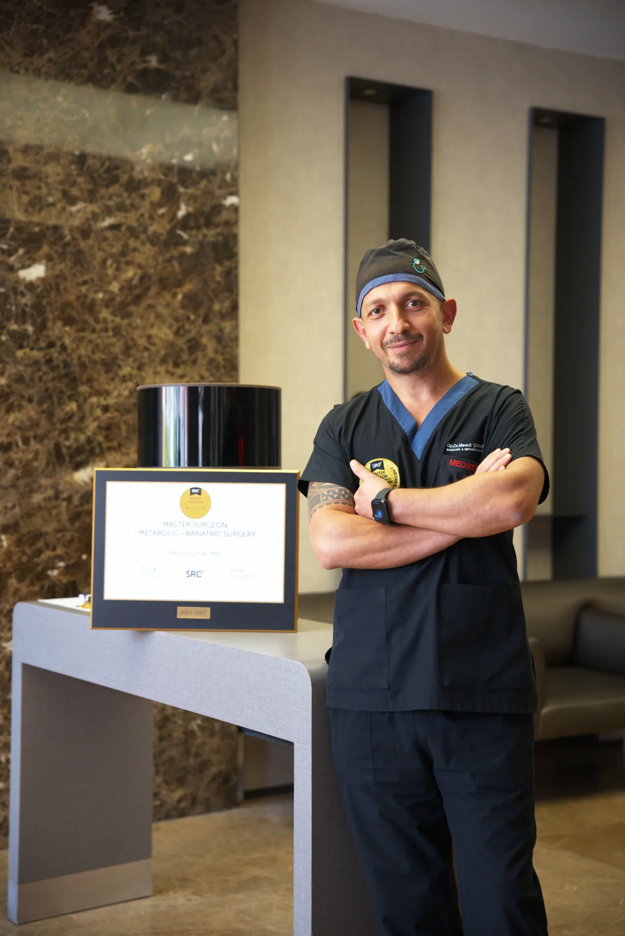 Op. Dr. Mesut Caynak